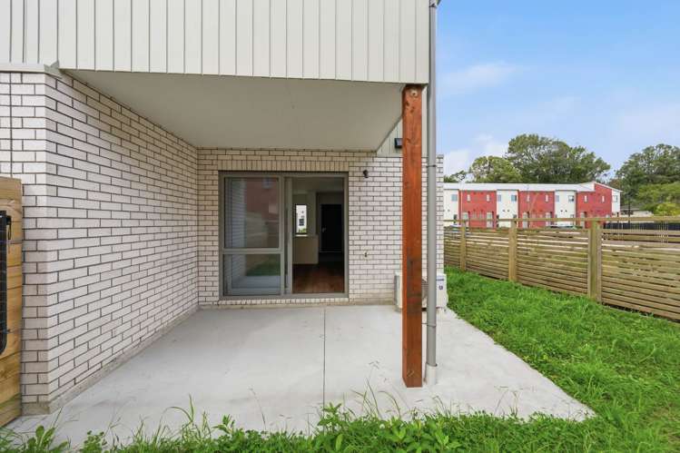 65 Te Ara Wai Mangere East_12