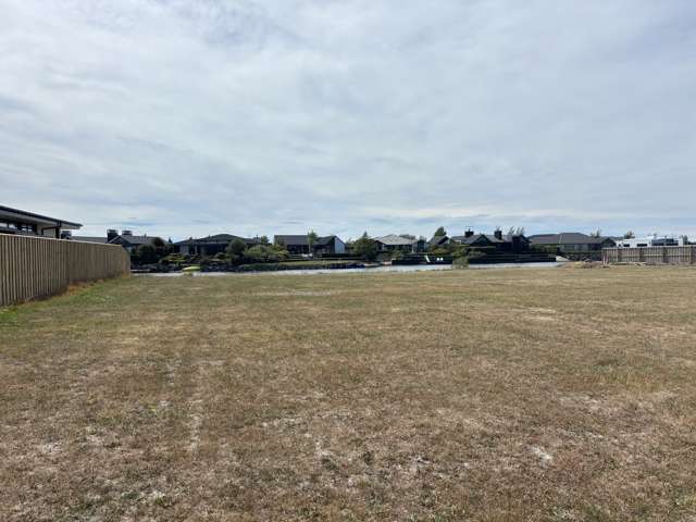 18 Bridgewater Quay Lake Hood_1