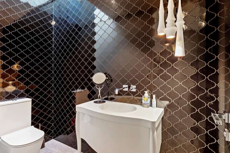 7 Helmores Lane Merivale_36