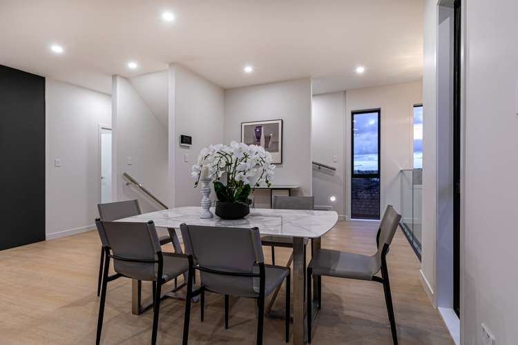 591 East Coast Road Browns Bay_6