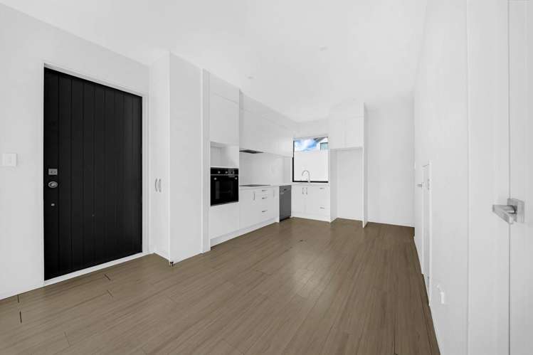 1/15 Rush Place Mangere_7