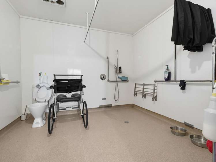 15B Ngahu Street Fairy Springs_12