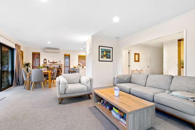 1/67 Seaview Road Castor Bay_9