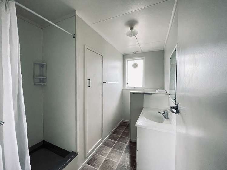 8 Anzac Parade Hamilton Central_15