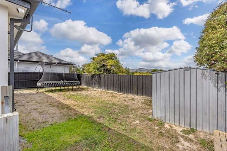 8 Brightstone Crescent Aranui_13