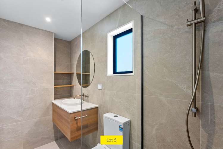 Lot 2-5/135 Leybourne Circle Glen Innes_13