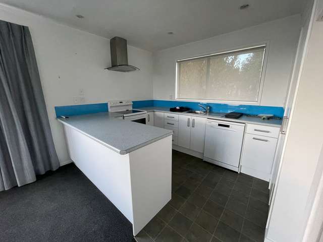 2/1544A Dominion Road Extension Mount Roskill_1