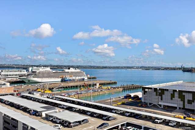 Massive Seaview 3 bed +2 Carpark