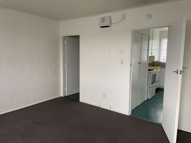 2/136-138 Waddington Drive 1315_4
