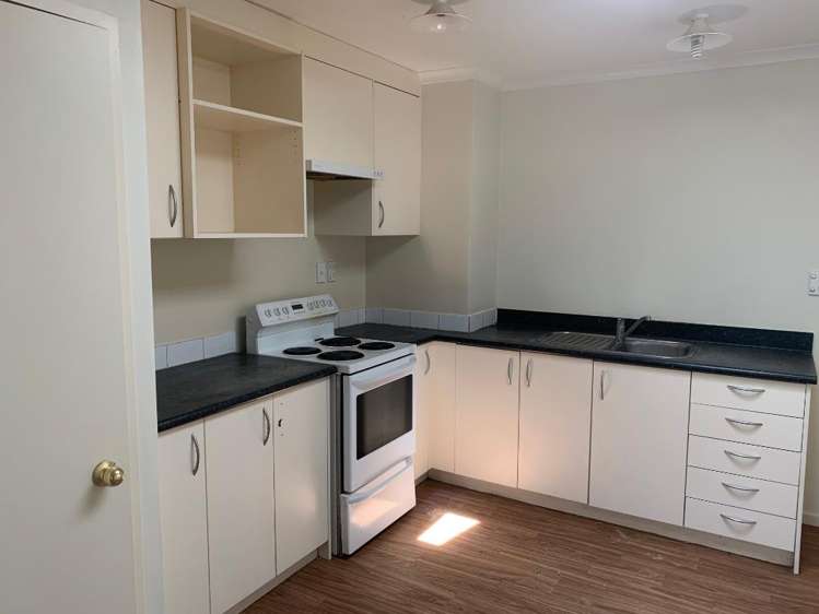 2a Snead Place Hamilton East_3