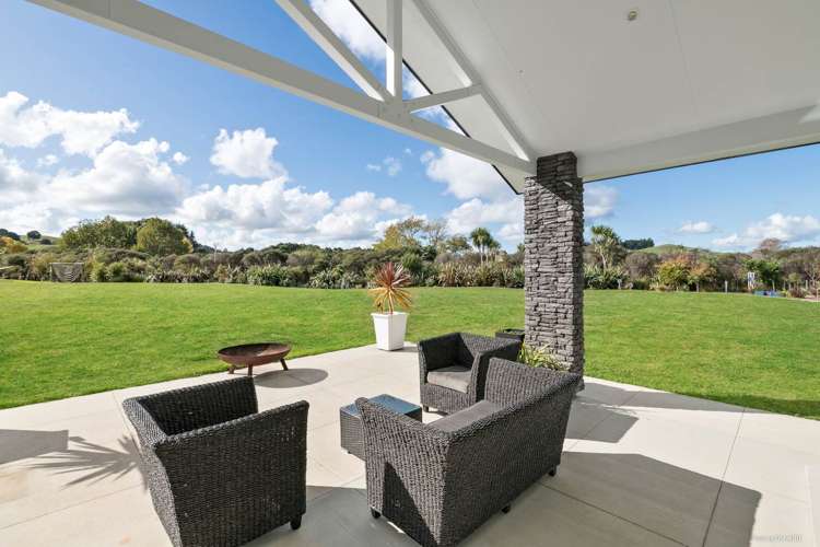 1 Ngaire Close Wainui_5