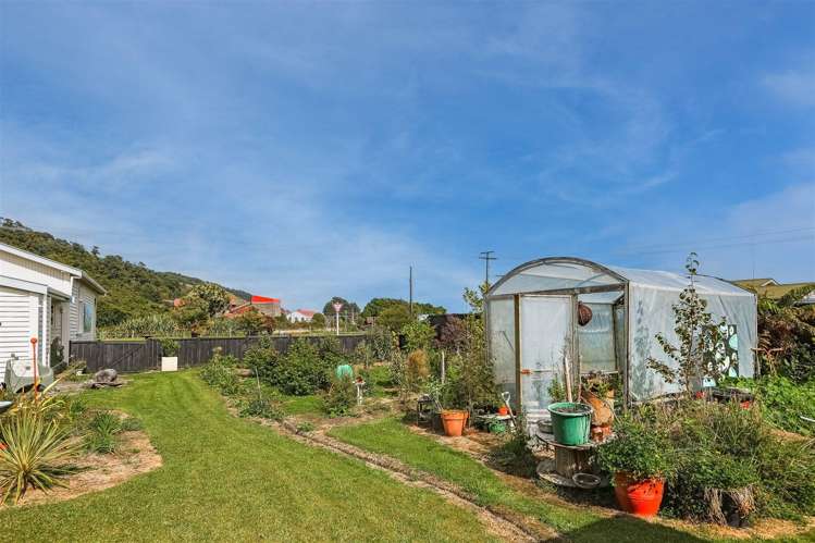 11 River Road Hector_19