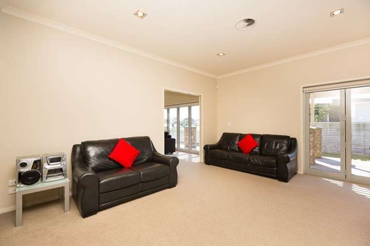 32 Links Drive Waiwhakaiho_25