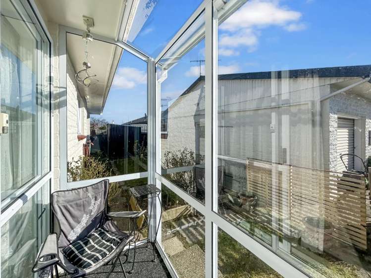 2/307 Yarrow Street 10549_10