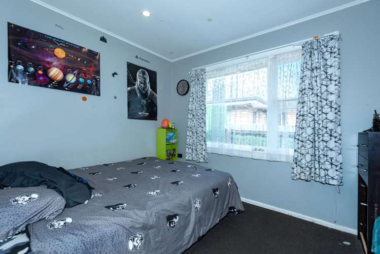 230 Shortland Street Aranui_13