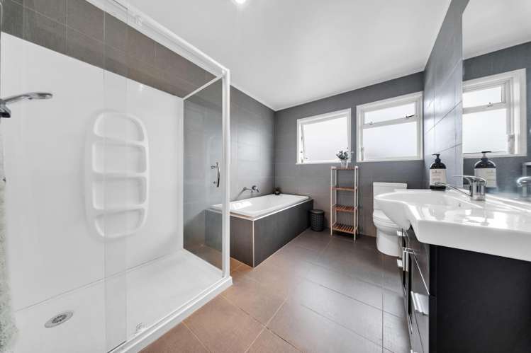16 & 16A Mander Place Bucklands Beach_20