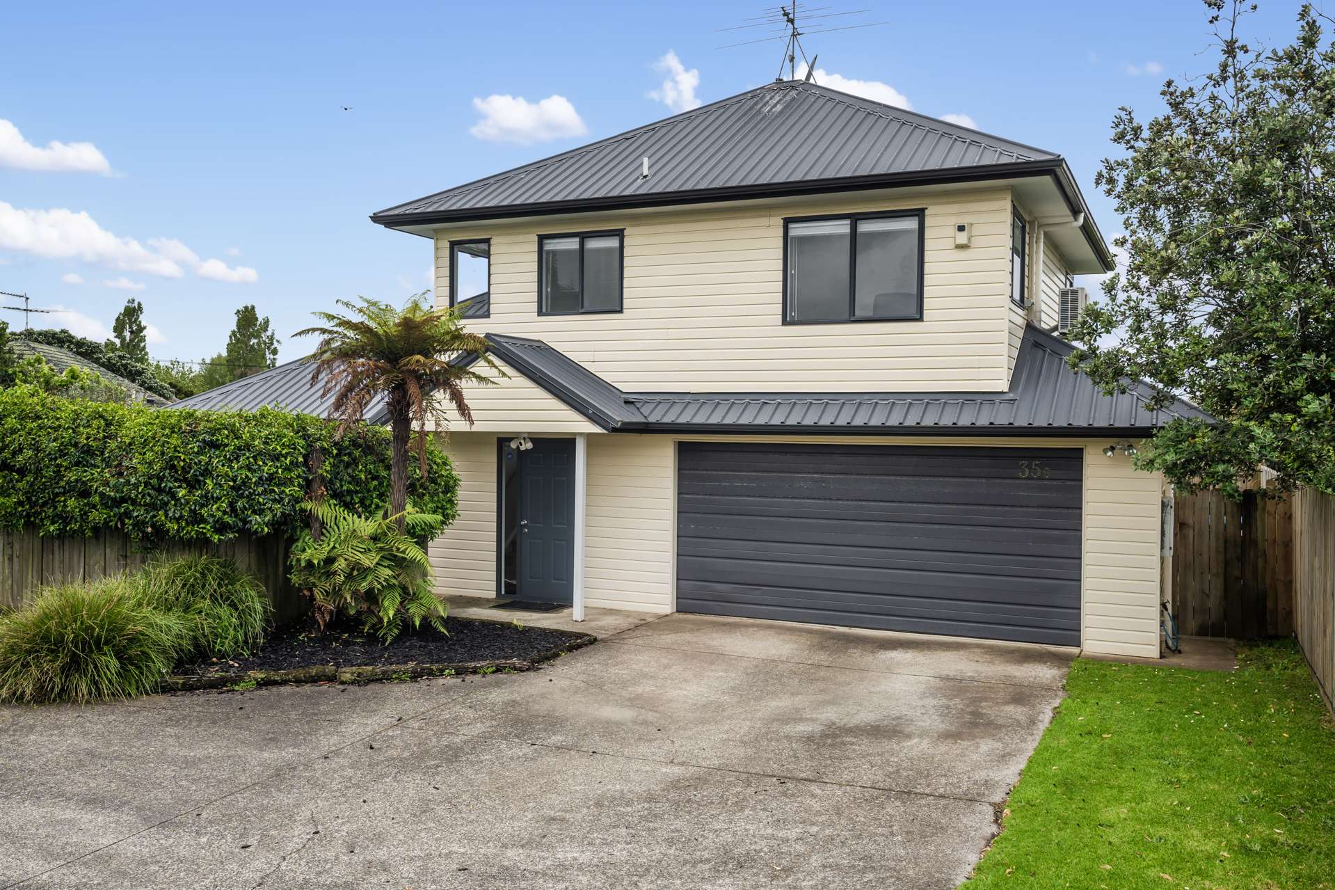 35b Coral Crescent Panmure_0