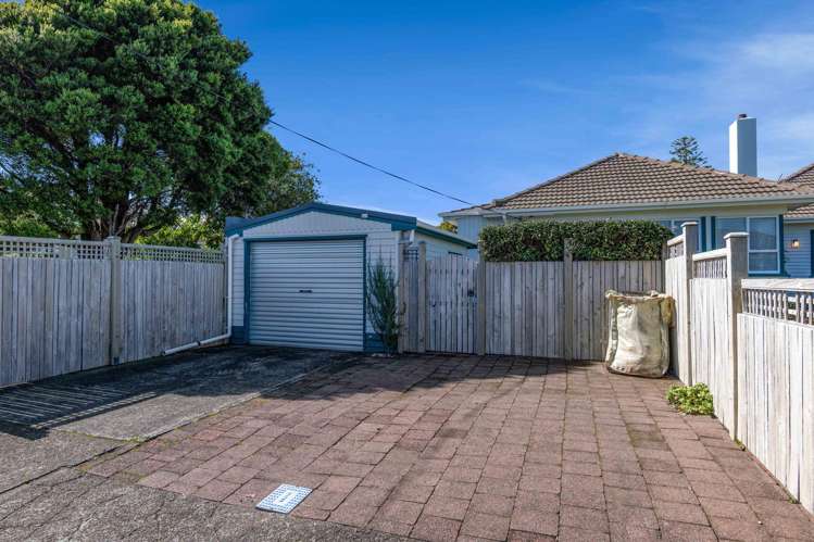 125 Seaview Road Westown_33