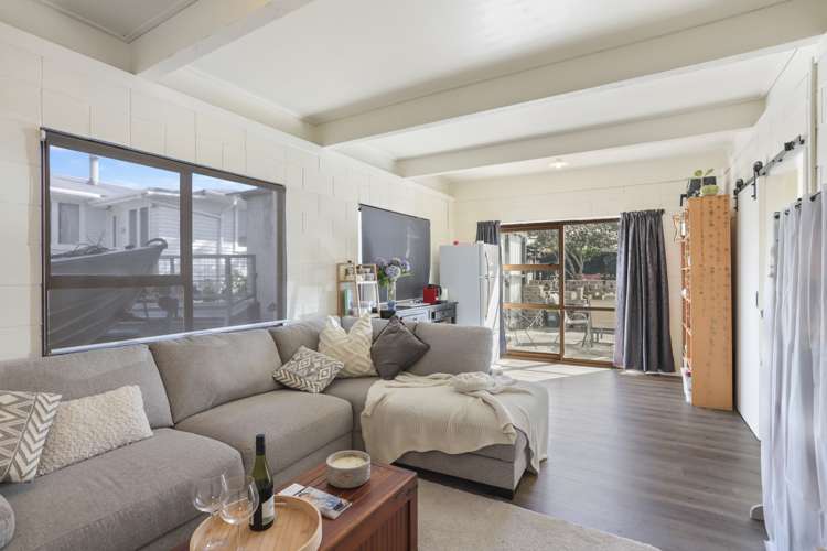 12 Koru Street Mangere Bridge_11