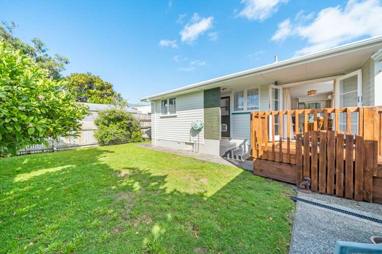 2/32 Bay Street Petone_21