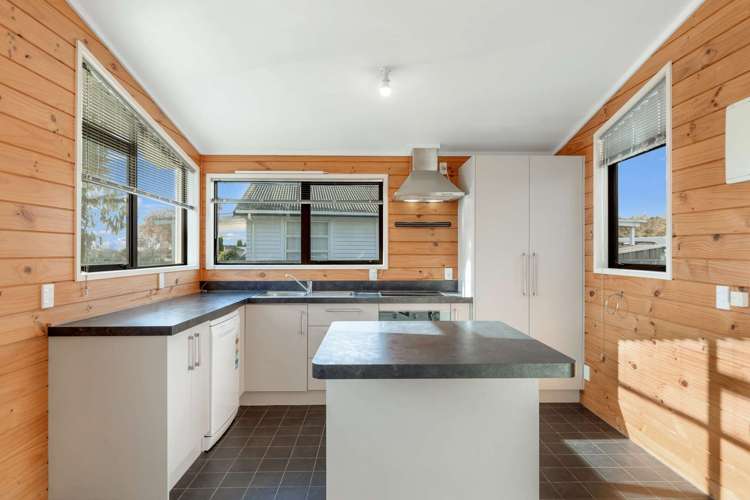 4 Kebbell Avenue Levin_5