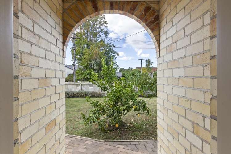 9a Saint Olpherts Avenue Hamilton East_16