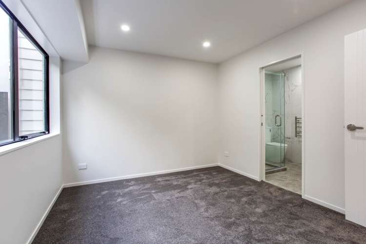 7A Craigbank Avenue New Lynn_12