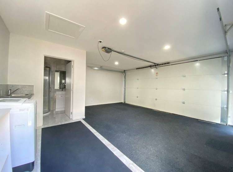24 Pencaitland Drive Flat Bush_12