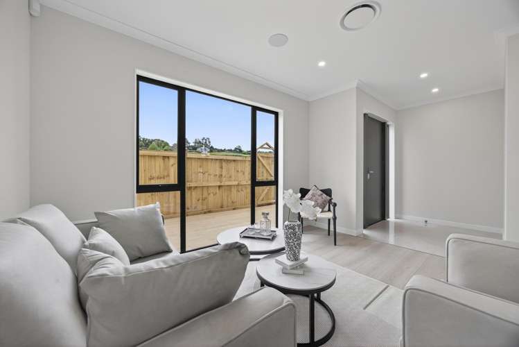 2 Ballyalton Crescent Flat Bush_5