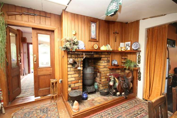 74 Victoria Street Waikino_8