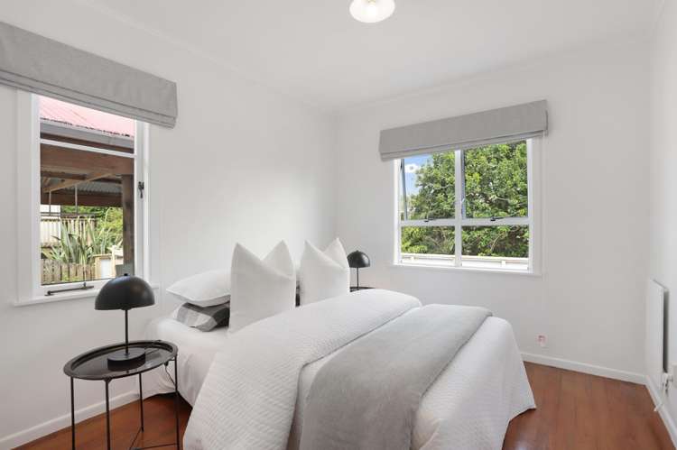 69 Shetland Street Glen Eden_22