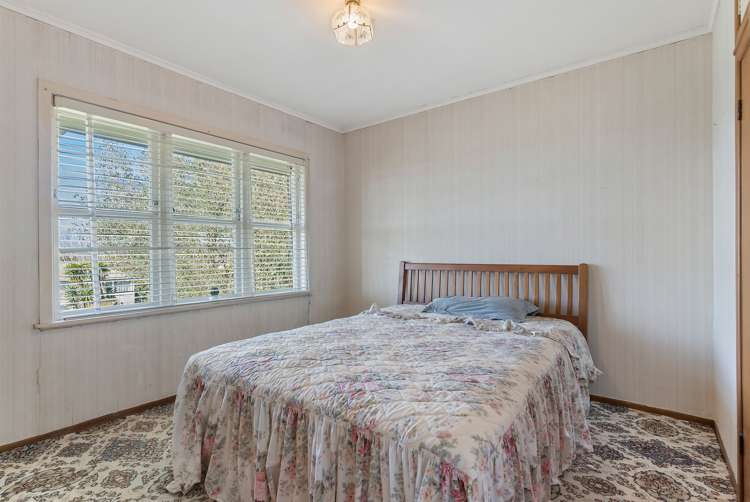 12 Wakeling Avenue Te Atatu South_8