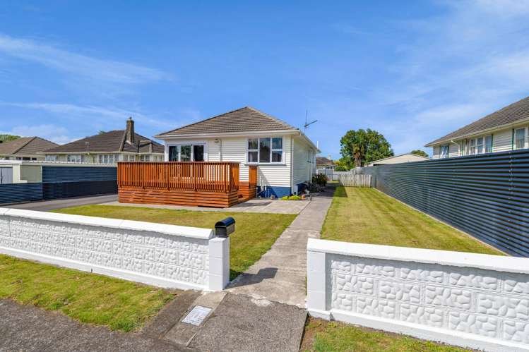 6 Malone Place Hawera_20