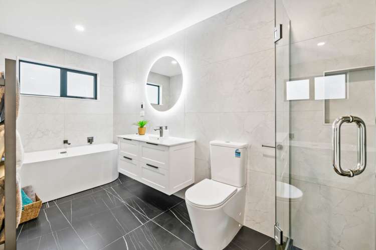 2/90 Picasso Drive West Harbour_21