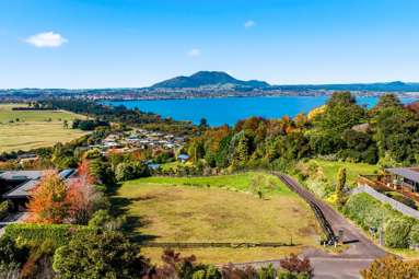 2/110 Acacia Heights Drive_4