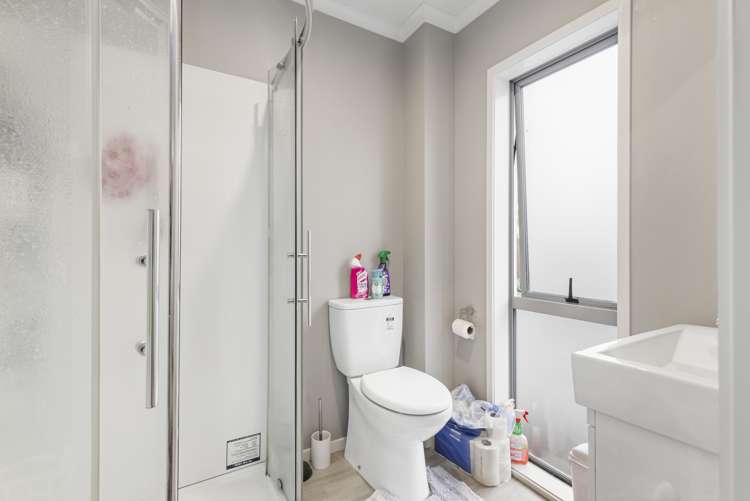 3/181 Knighton Road Hillcrest_4