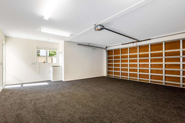 4 Marina View Paremata_23