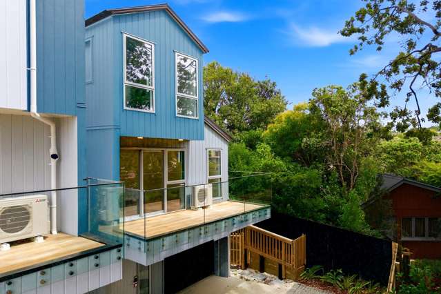 Free Standing Brand New Home