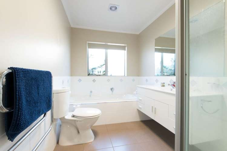 26 Clady Drive Flat Bush_9