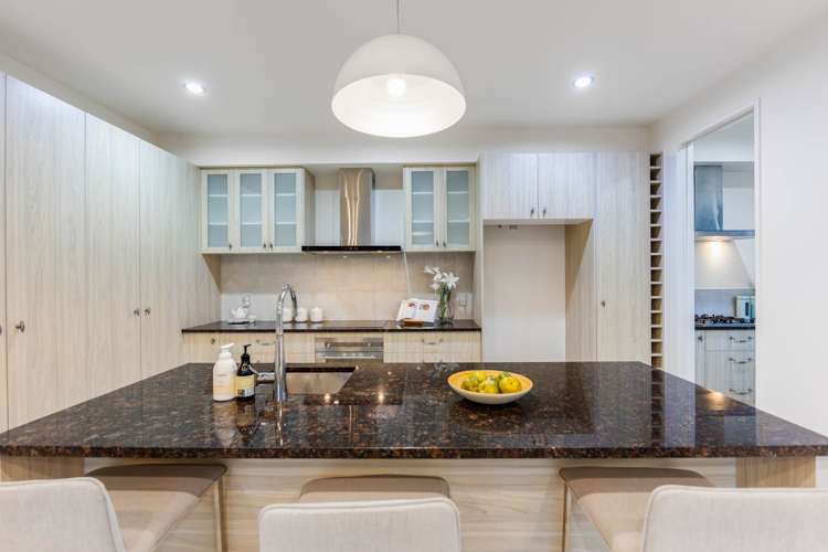 52 Chesterfield Way Orewa_15