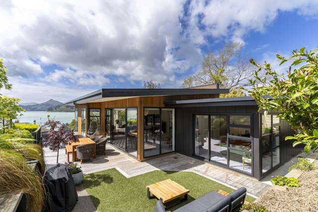 Flawless Design, Breathtaking Harbour Vista.