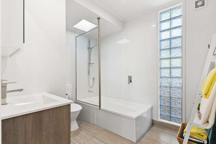 62a Kurahaupo Street Orakei_21