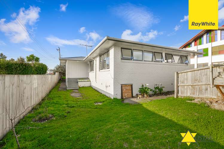 2 Westward Ho Glen Eden_11