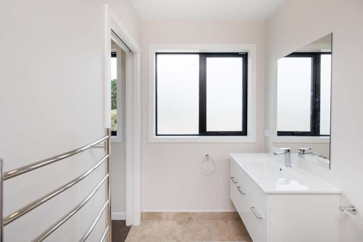 4 Corfu Crescent Fitzherbert_13