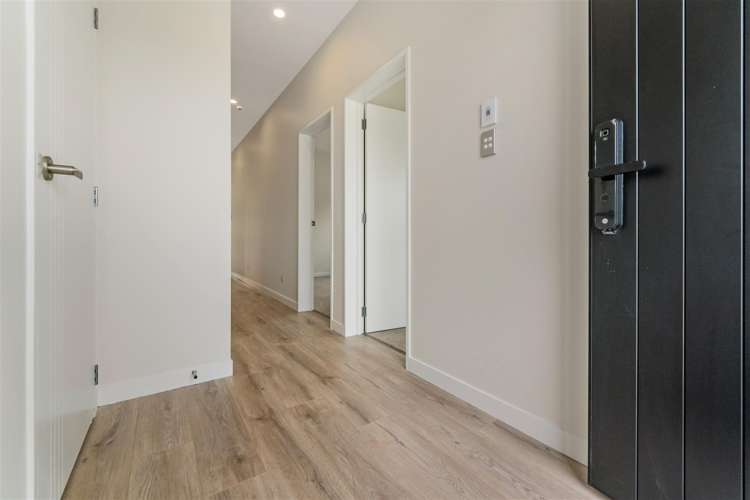 40 Whakairo Crescent Gulf Harbour_2