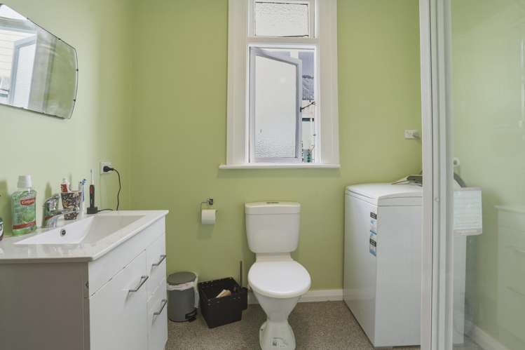 64 Hazel Avenue Caversham_6