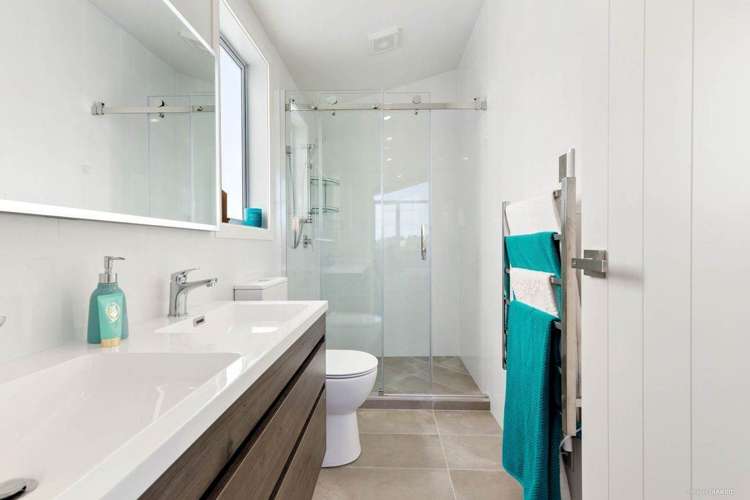 2 Crieff Place Te Atatu Peninsula_17