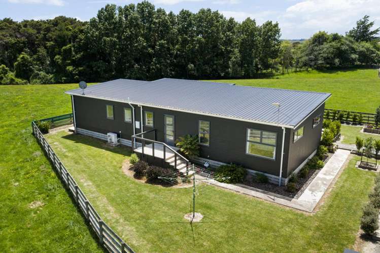 567 Lethbridge Road Halcombe_27