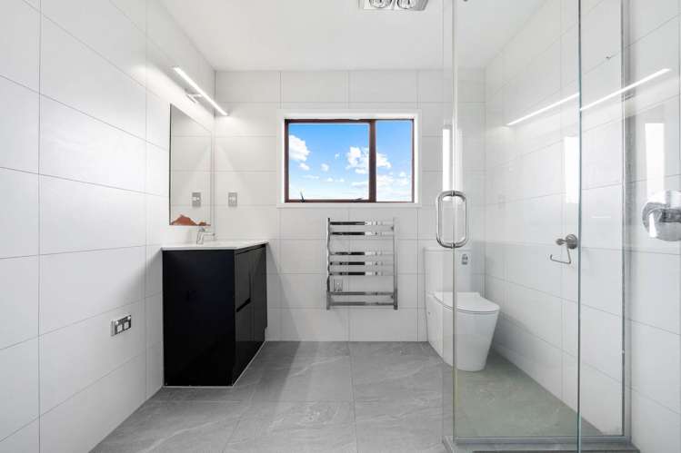 38 Makora Road Massey_30