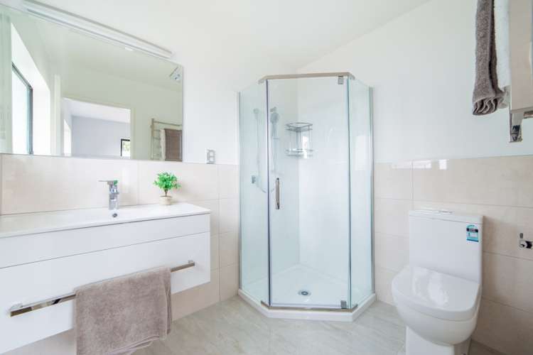 71c Solar Road Glen Eden_13